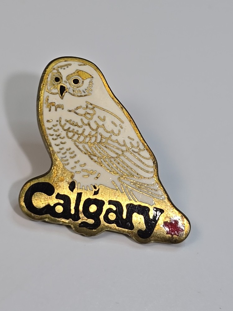 Alberta Canada White Owl Souvenir Lapel Pin