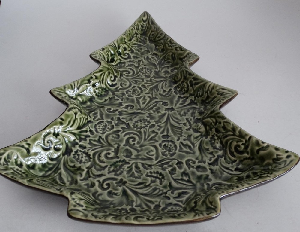 Grasslands Road Ceramic Christmas Tree Dish Serving Tray Platter