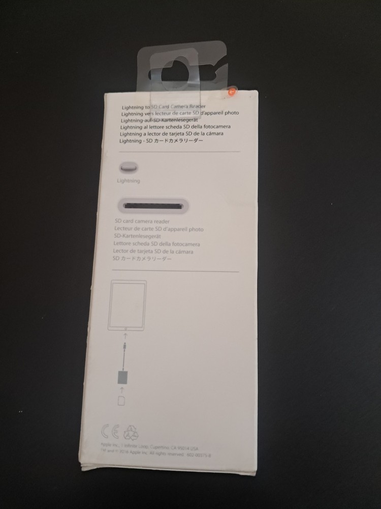 Apple Lightning SD Card Camera Reader, MPN 602-00375-8