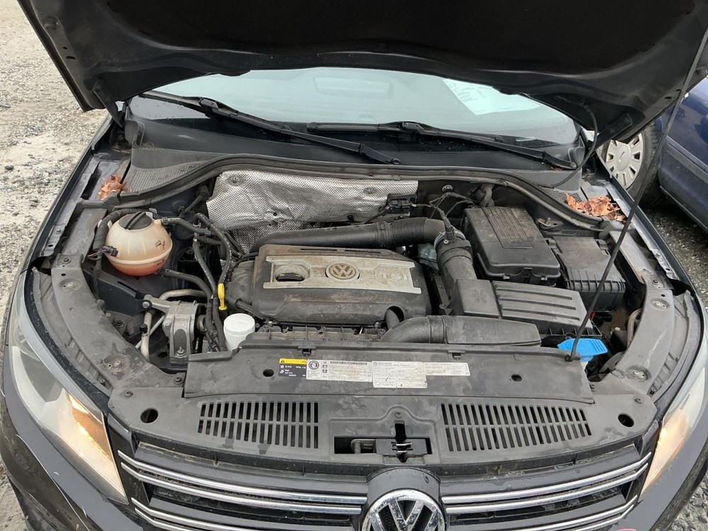 TIGUAN 2015 Glove Box 4933990