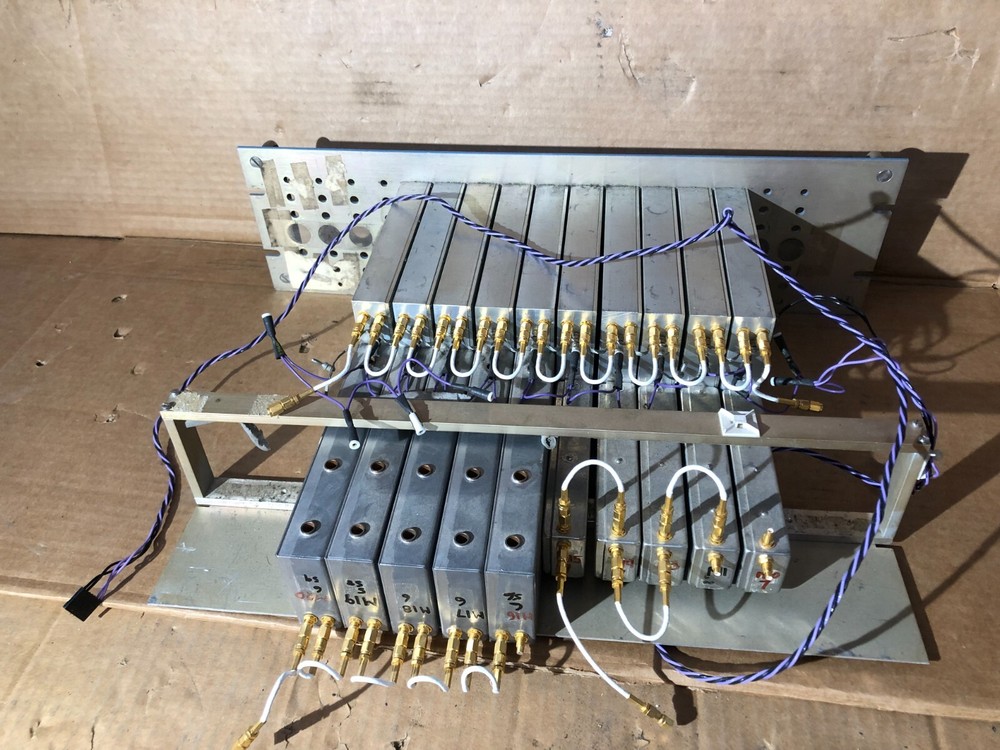 Matrix Test Equipment Multiple Frequency Signal Generator