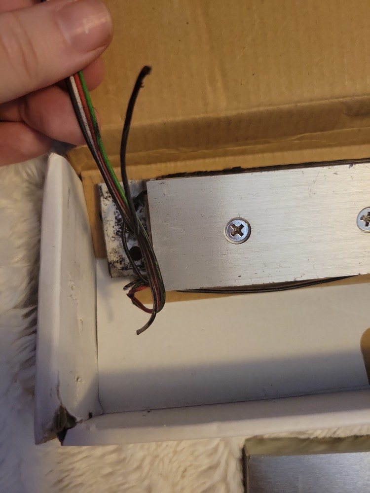 RCI 8360 MULTIMAG 8 Series Electromagnetic Locks