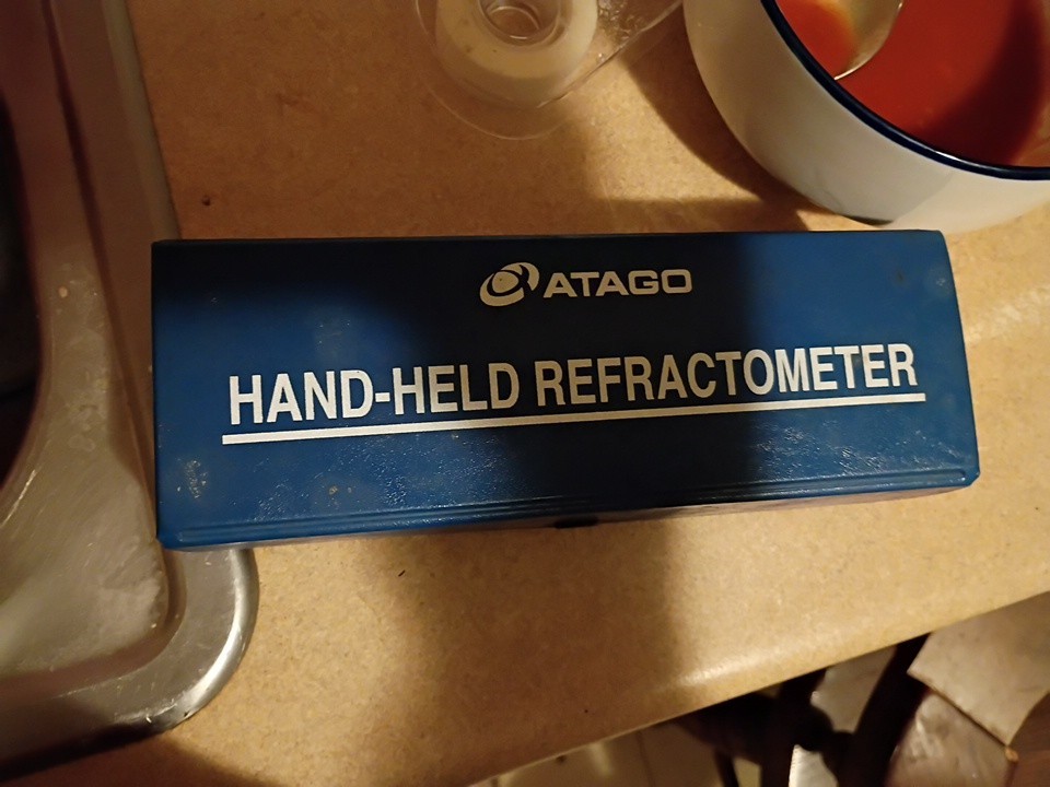 Atago URC-NE Hand Refractometer
