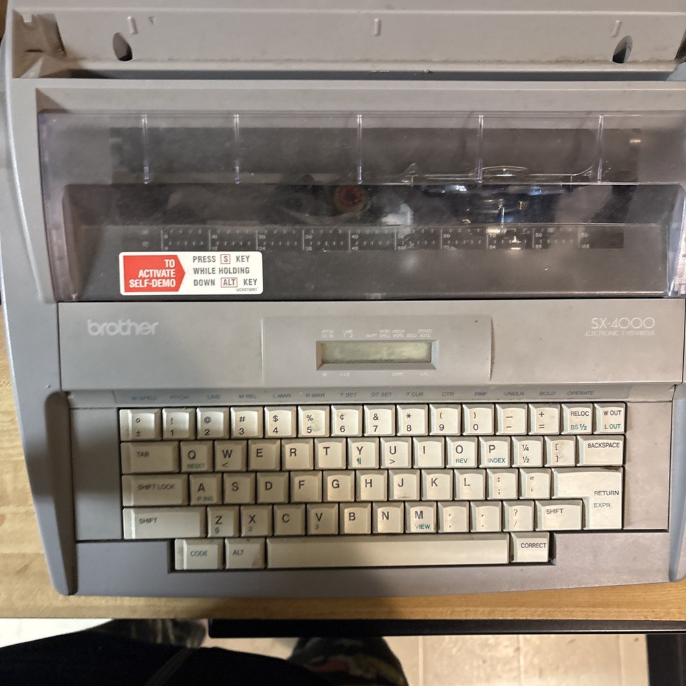 Brother SX-4000 Electronic Typewriter Word Spell Correction LCD Display Read