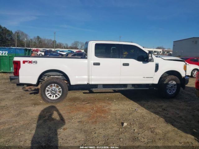 F250SD 2017 Glove Box 4999861