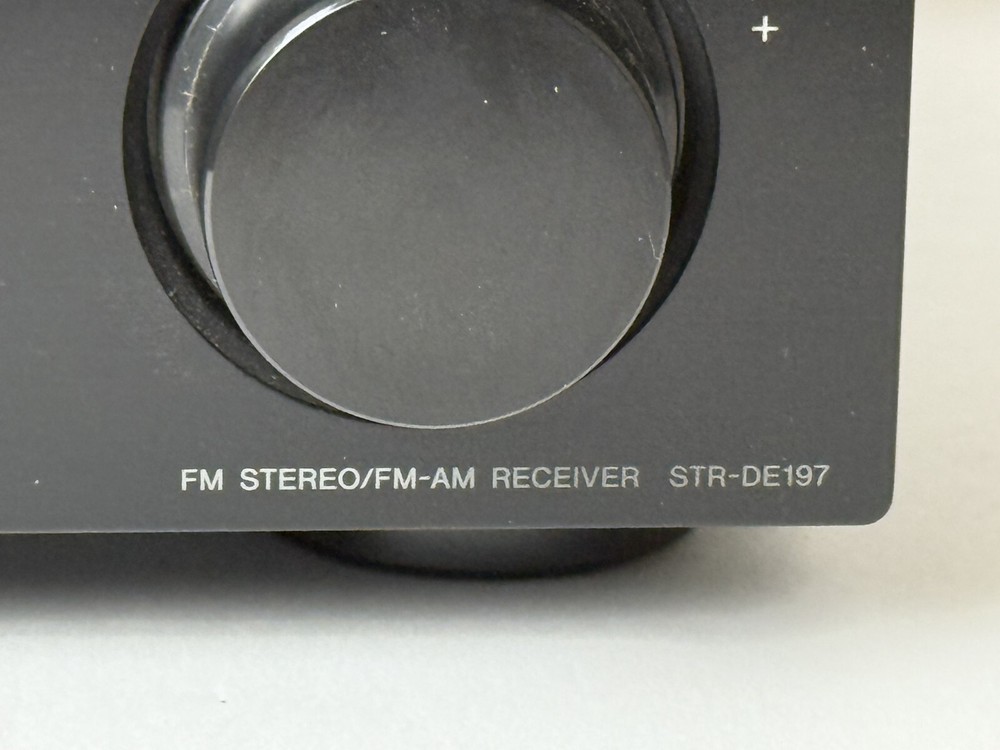Sony STR-DE197 Receiver Amplifier Tuner Stereo Sound Powers On-Untested