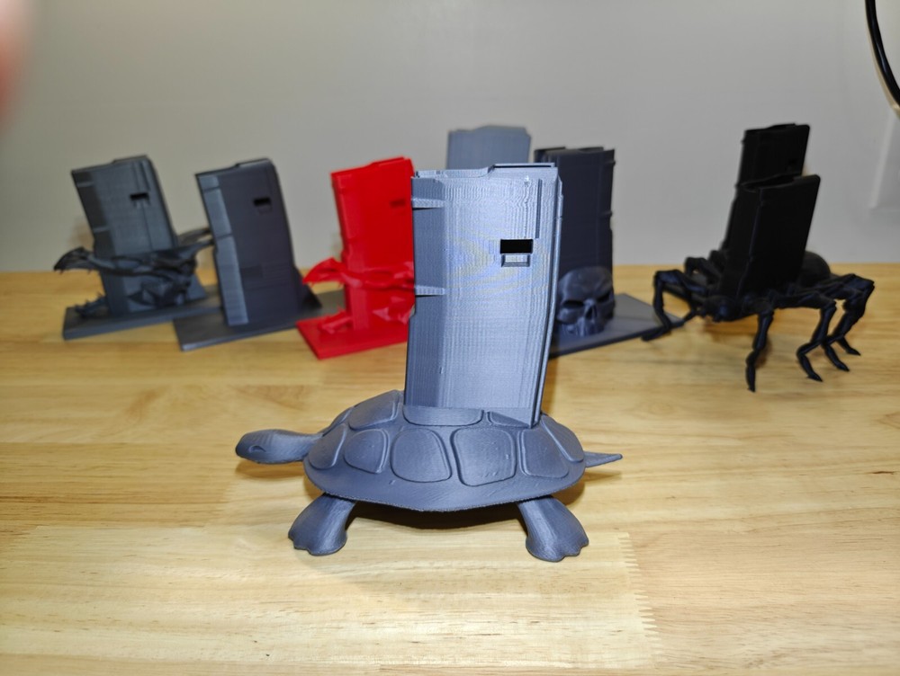 Turtle Theme Sporting Rifle Display Stand (Gray)