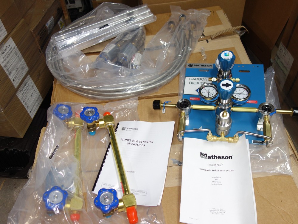 Matheson SwitchPro Automatic Switchover System w/ Manifolds, Hoses + * NEW