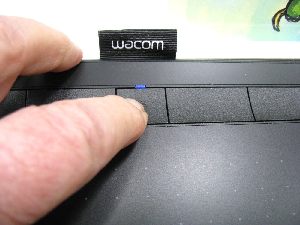 WACOM INTUOS CTL-6100WL, M Wireless Bluetooth/ USB Graphics Drawing Pad, PC/ Mac