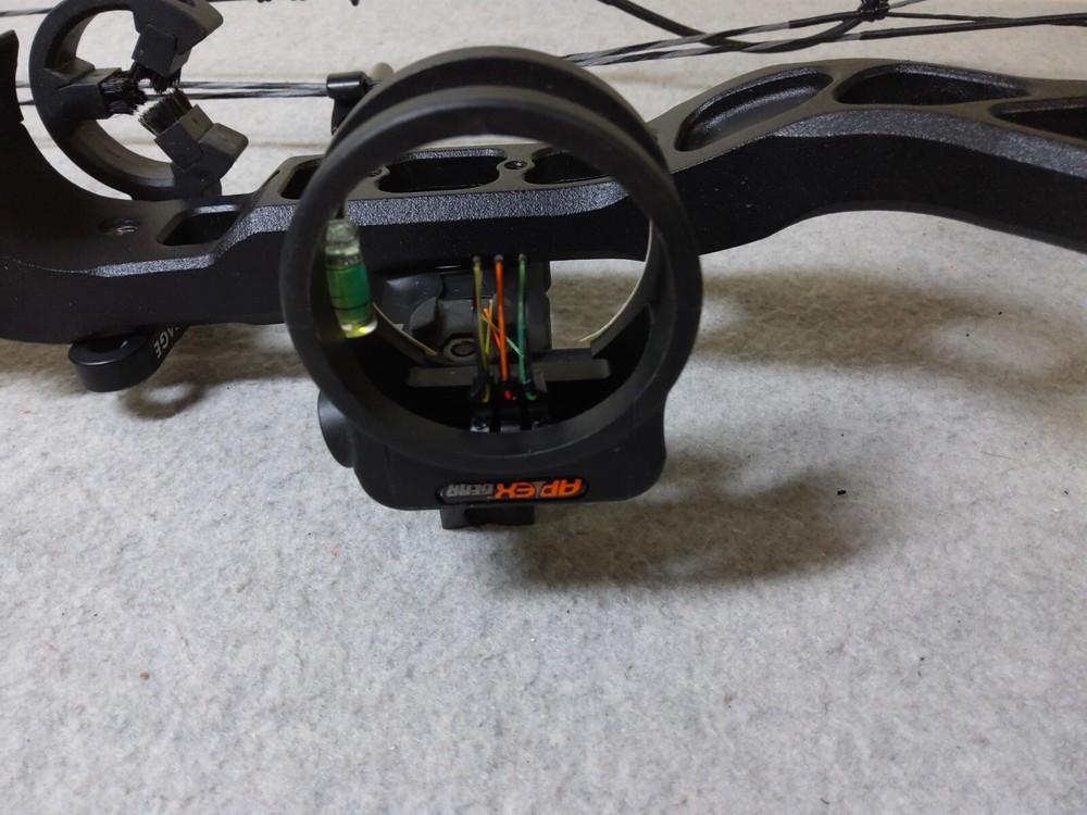 Diamond Archery by Bowtech Prism Lefthanded Compund Bow