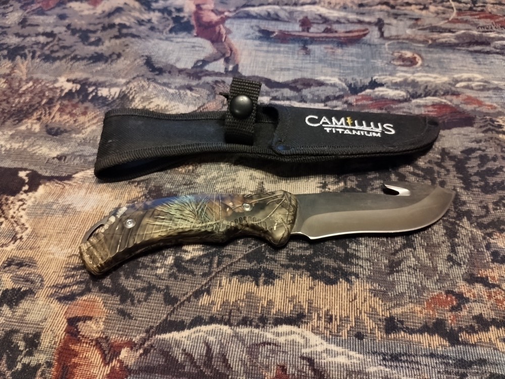 Camillus Hunting Knife With Gut Hook