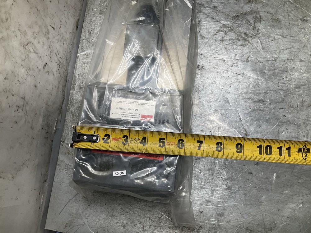 Dayton 38MN11 6" Milling Machine Vise CNC Opens 8"