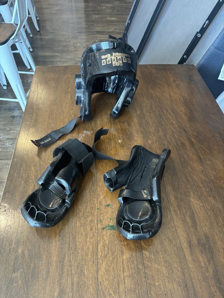 Karate USA Sparing Helmet And Gloves