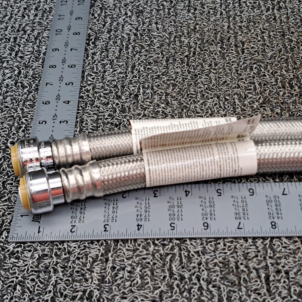 Sioux Chief 279-3F3Q18 3/4'' FIP × 3/4'' PDQ × 18''.Water Heater Connectors (2)