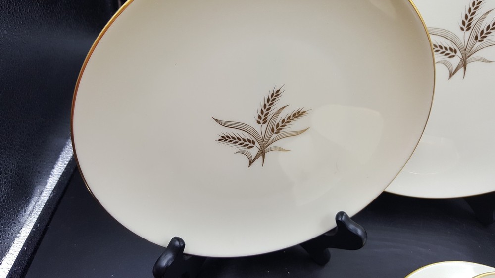 Lenox WHEAT 5 Piece Place Setting (s)