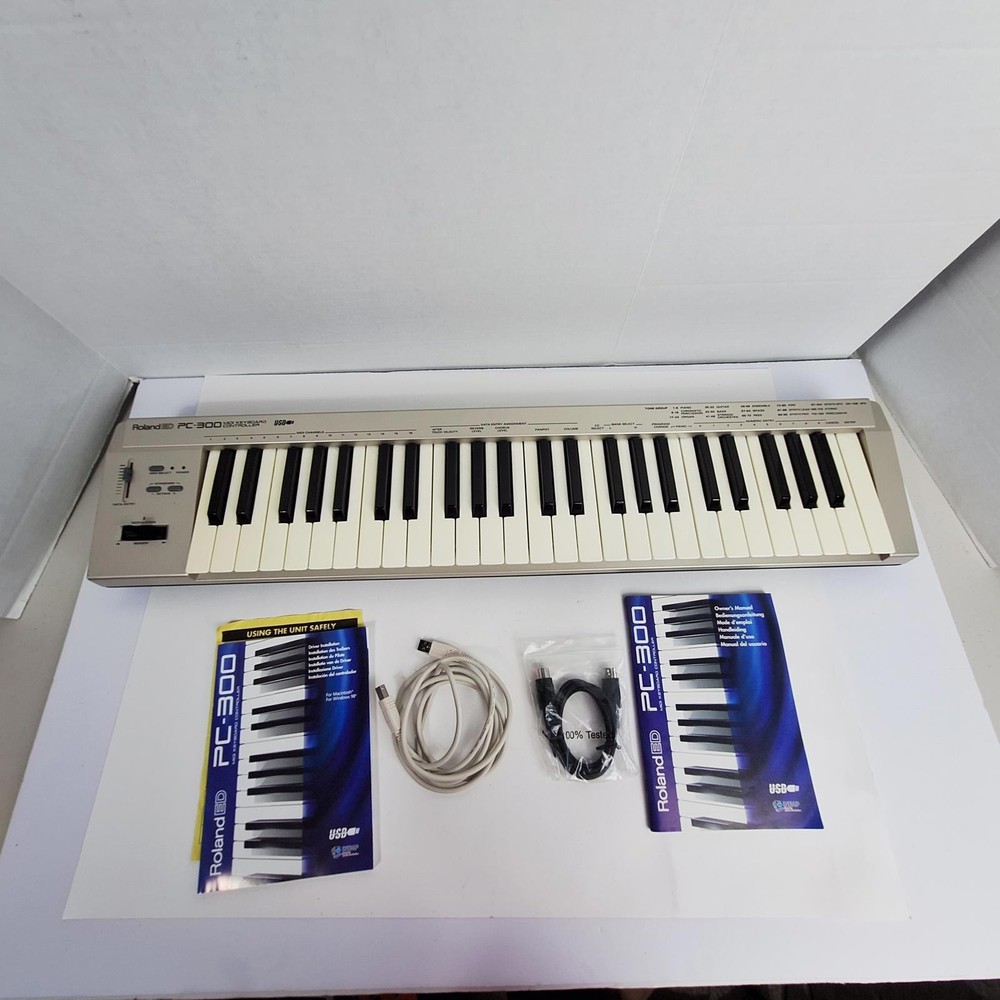 Roland Ed PC-300 USB Midi Electric Keyboard Controller
