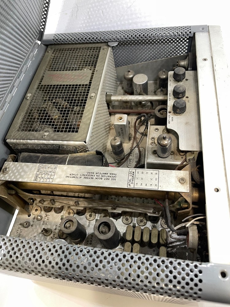 Collins 32S-1 Transmitter - broken knob not tested