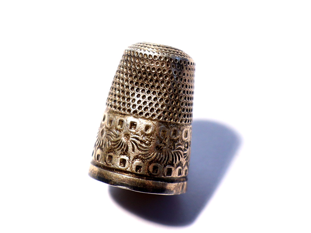 19thC THIMBLE Sterling Silver Half Floral Engraved & Punched #TH8
