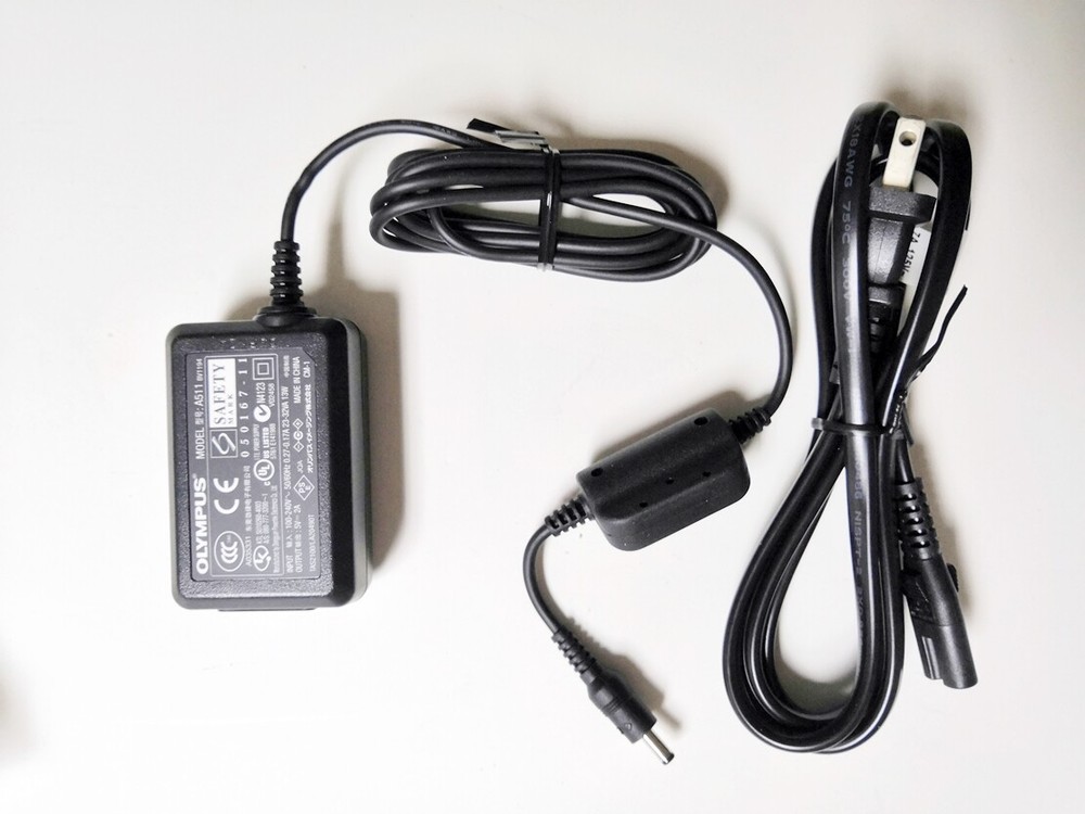 Olympus A511 AC adapter Charger  - New
