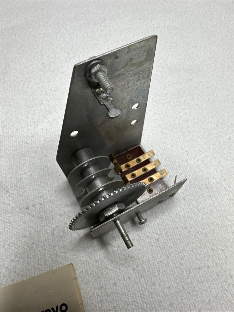 Vintage Babcock Models Electric Compound servo