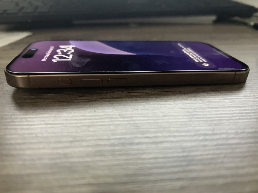 Apple iPhone 16 Pro - 128GB - Unlocked