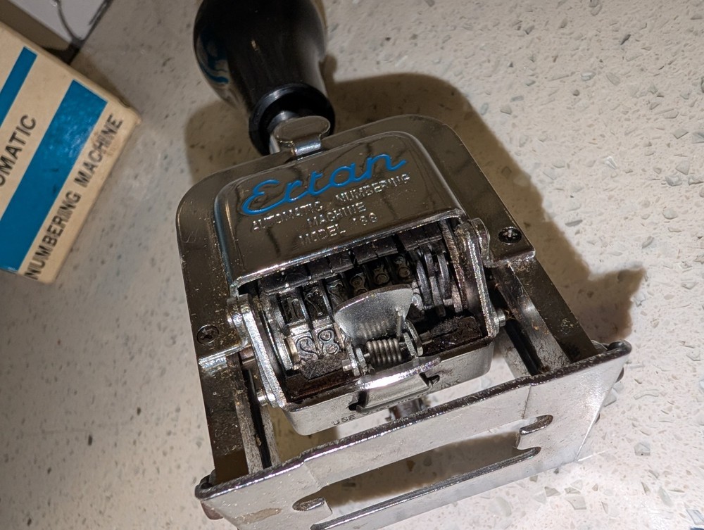 Ertan Model 188 Automatic Numbering Machine