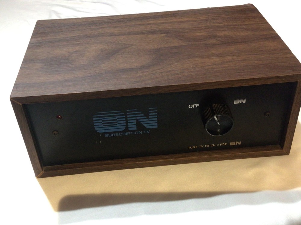 RARE Vintage 1978 ON SUBSCRIPTION TV BOX Early Pay Cable Television STV Decoder