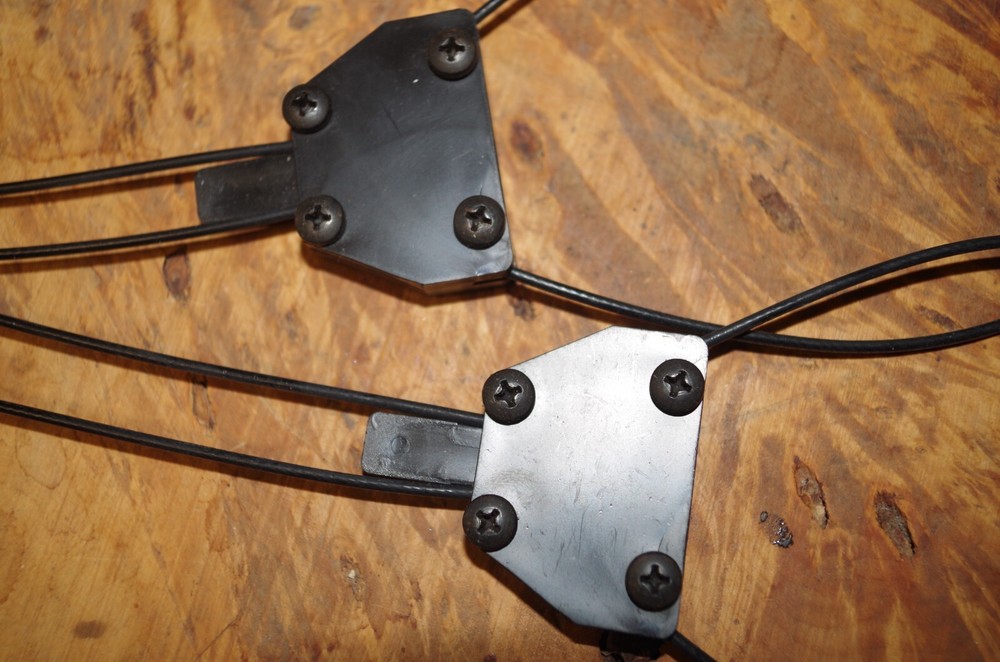 Oneida Archery Eagle Bow Yoke cable splitters w/ Cables Blue End & screws