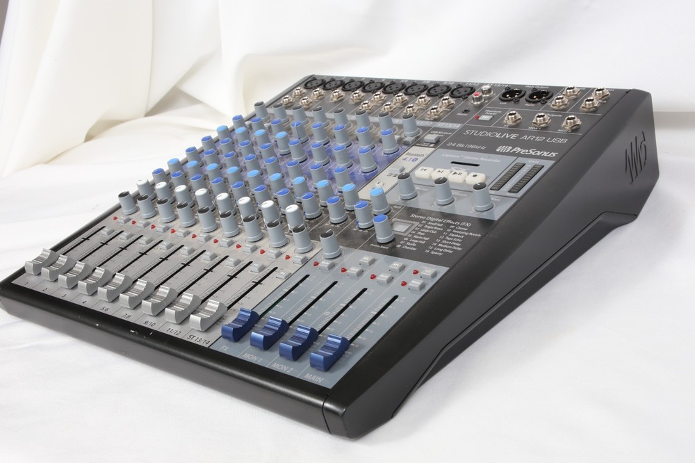 PreSonus StudioLive AR12 USB Mixer