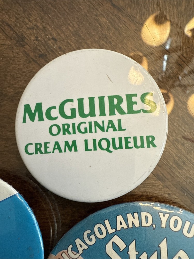heilemans old style beer Button Lot