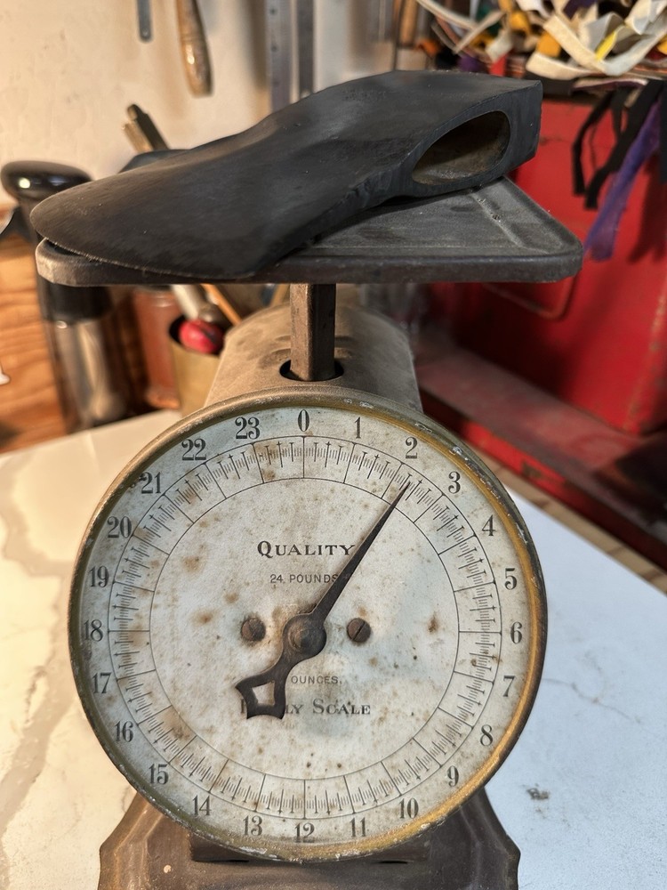 W.M. Enders Oak Leaf Boys Axe 2.25lbs