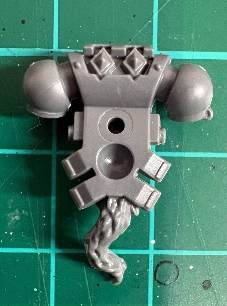 Space Wolves Backpack Type A | Wolf Tail Unique Bit | Warhammer 40K Kitbash