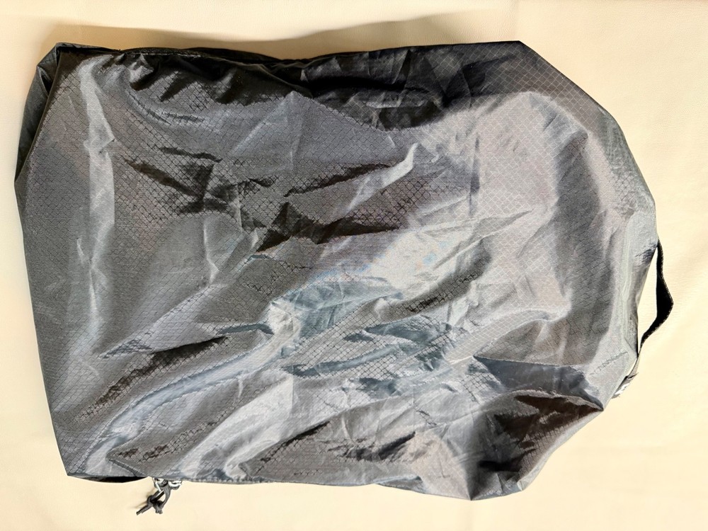 Eagle Creek Pack-It Isolate Cube MEDIUM (EC0A496D) excellent condition