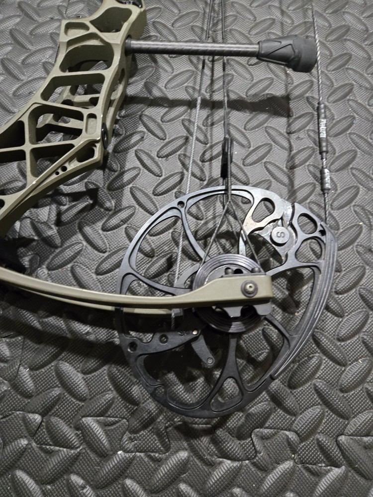 Mathews VXR 28