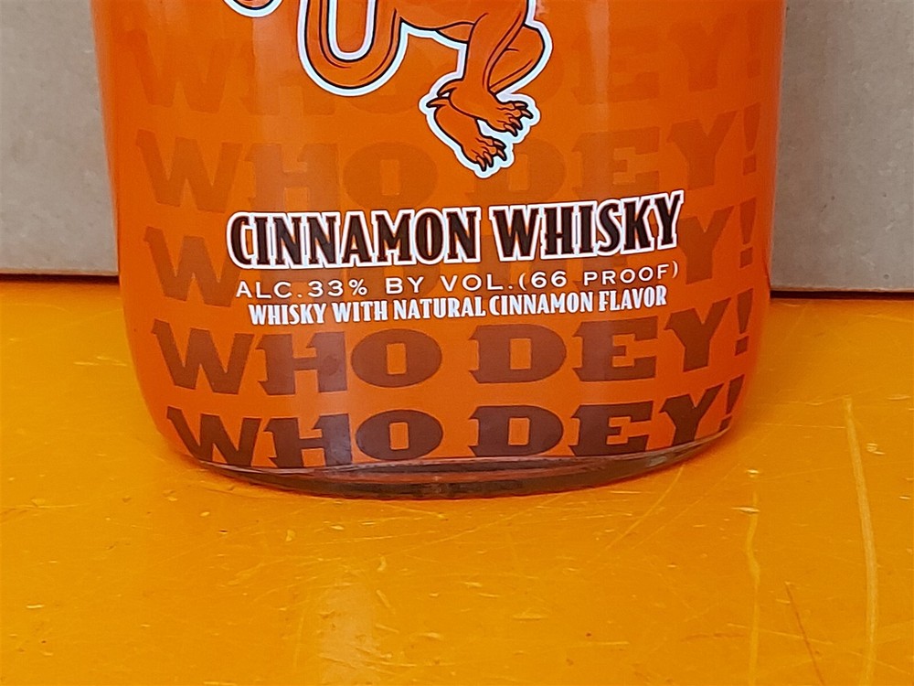 ⭐️⭐️⭐️⭐️⭐️ EMPTY NFL Cincinnati Bengals Lim Edition Fireball Whisky Bottle w Cap