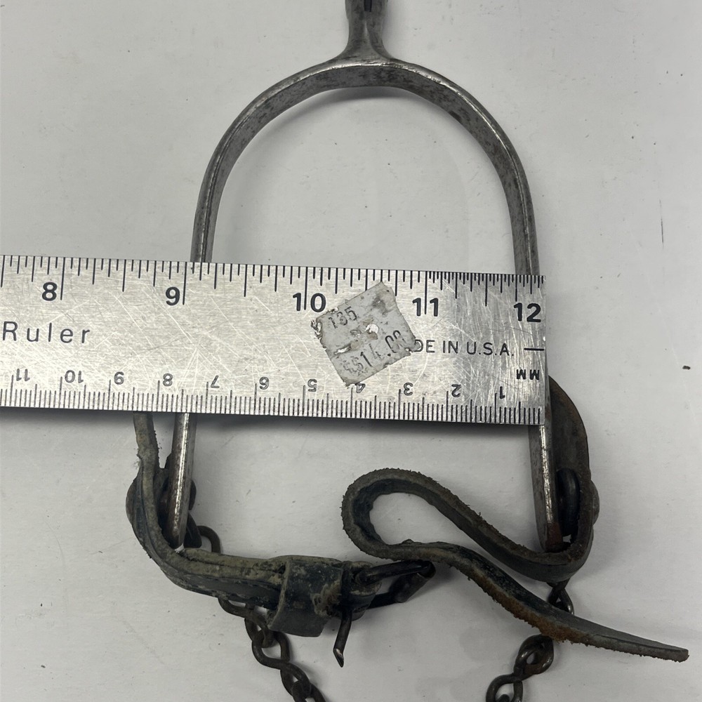 Pair Of Spurs Unbranded YB3
