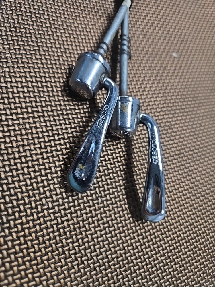 Campagnolo Skewer Set Quick Release (Incomplete)