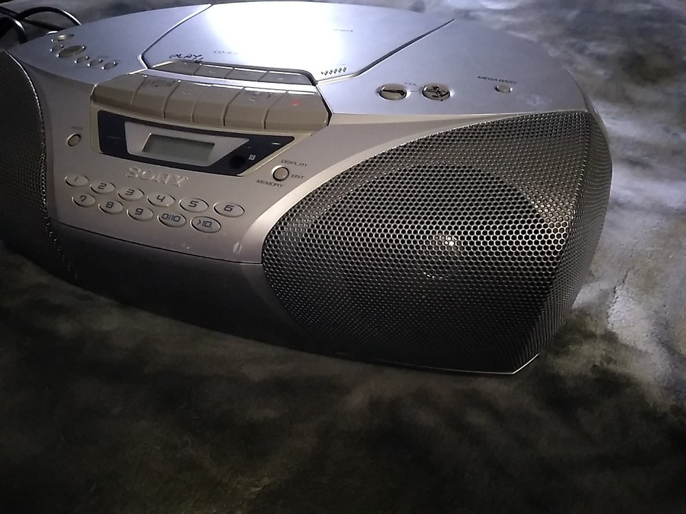 Sony CFD-S250 Radio/CD/Cassette Player - Tested