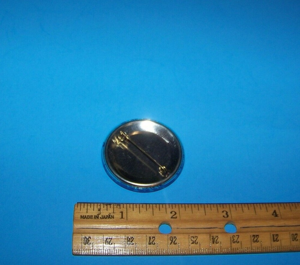 Philadelphia "Love It" Vintage Button