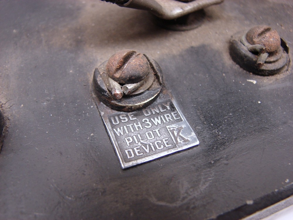 Cutler Hammer Milwaukee WIS Relay Switch???