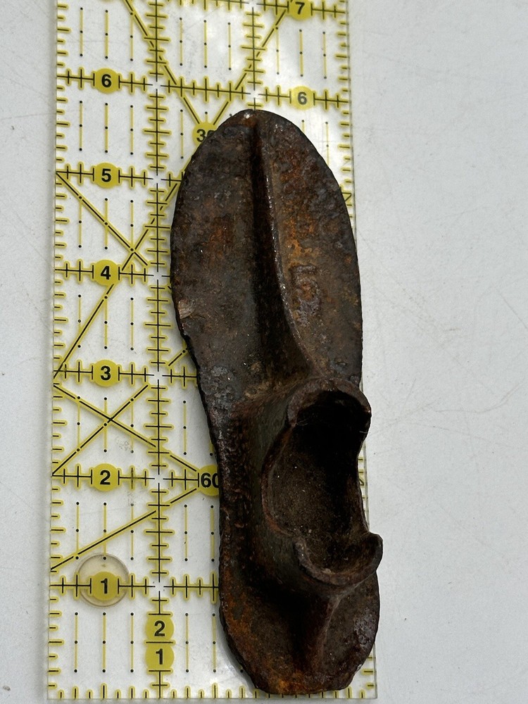 Vintage Rustic Iron Shoemakers Form Child’s Size 5