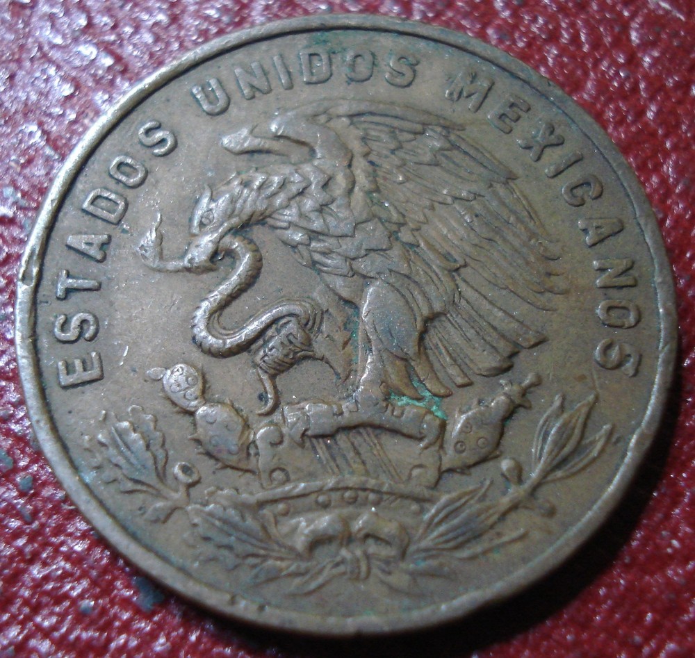 1957 MEXICO 20 CENTAVOS IN VF CONDITION