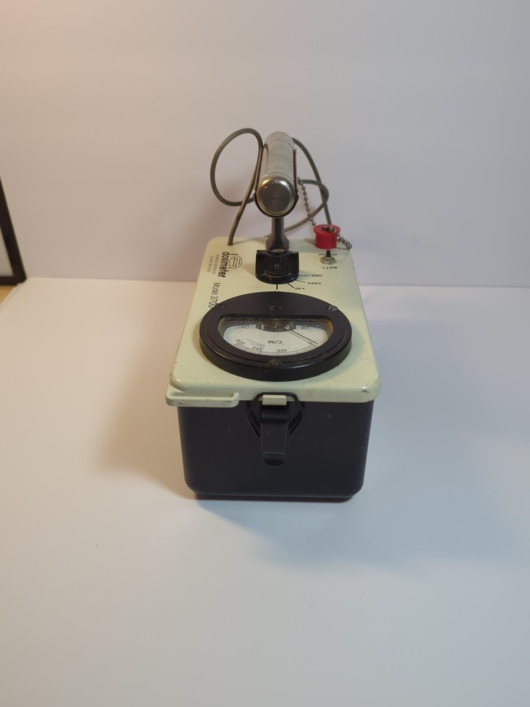 Dosimeter Model 3700 Geiger Counter Survey Meter Tested Working