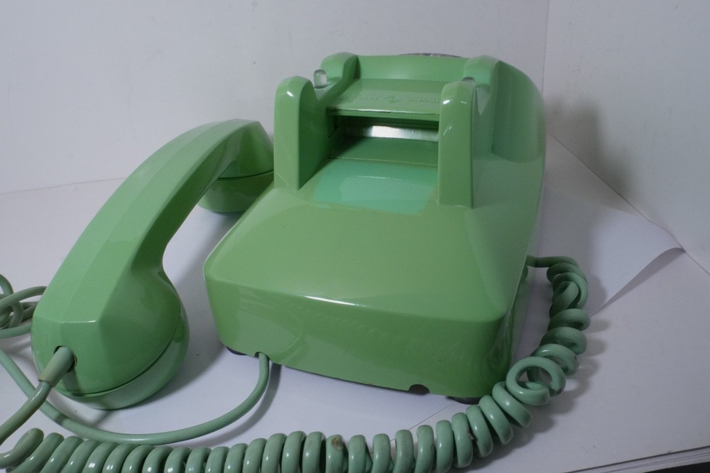 Used Original AUTOMATIC ELECTRIC TURQUOISE A/E 80 Desk Phone & Partially Working