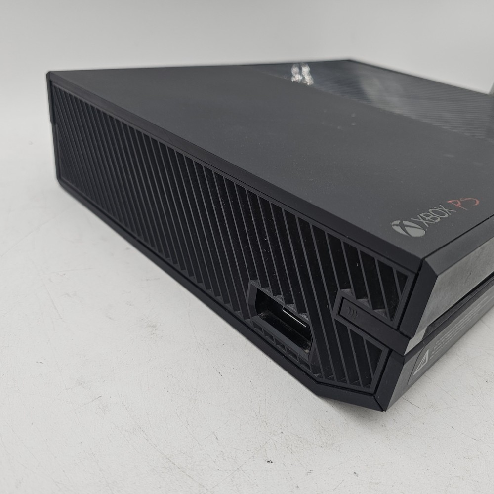 Microsoft Xbox One 1TB Original Console W/ Controller Tested 2 Game Bundle 1540