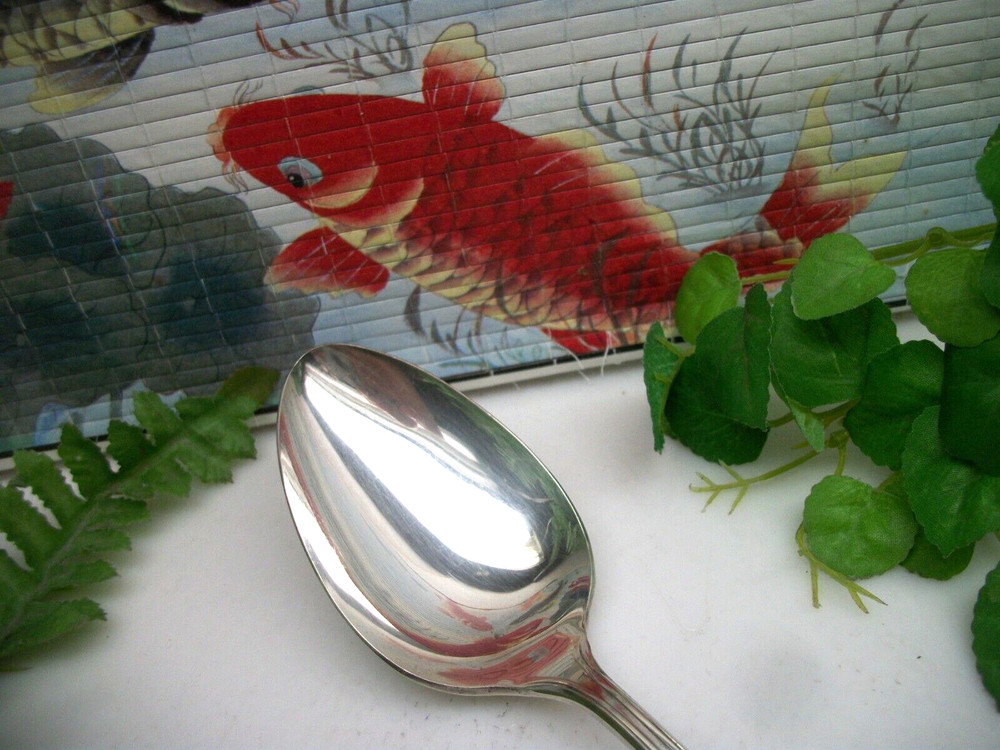 Oneida Tudor Plate QUEEN BESS I Silverplate Solid Serving Spoon 1924
