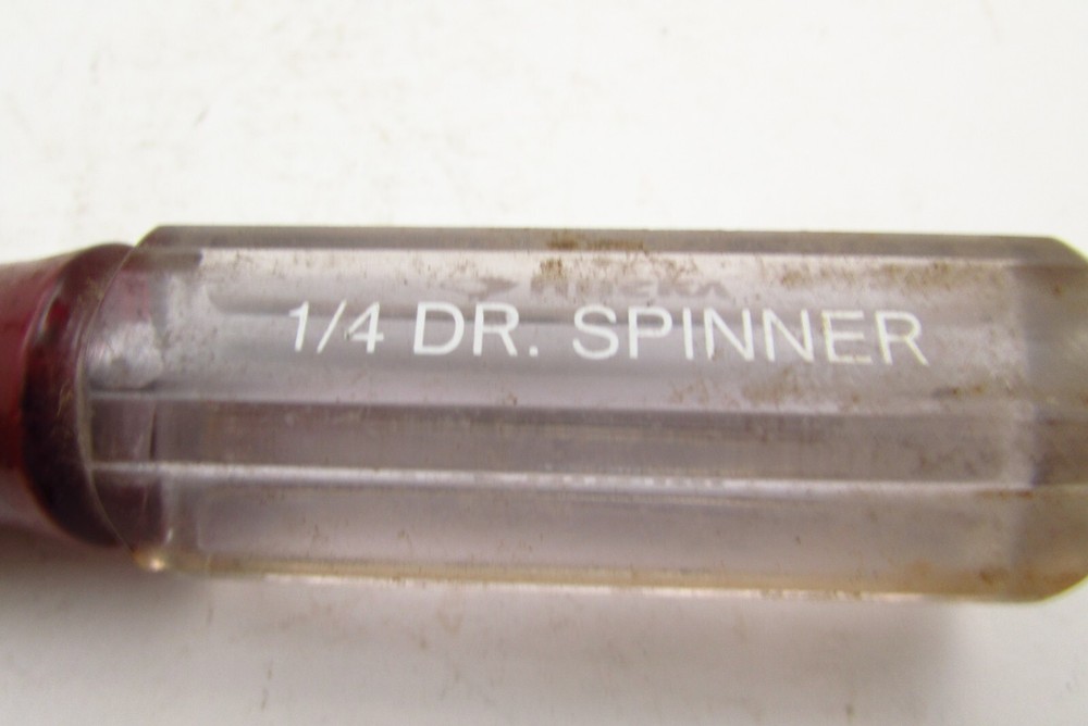 HUSKY 1/4" SOCKET DRIVER -- 20210