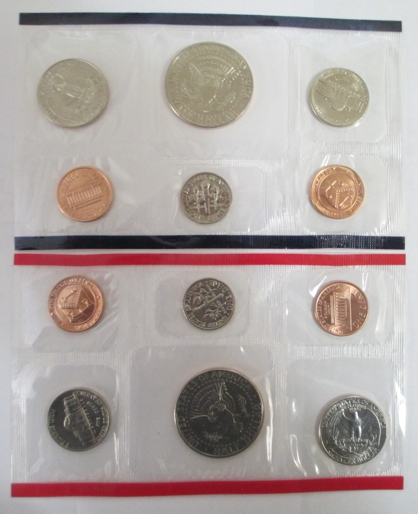 1992 US Mint Uncirculated Coin set with envelope and Specs.
