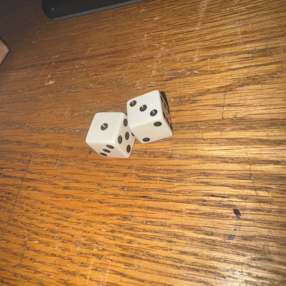 Vintage Standard Dice Set