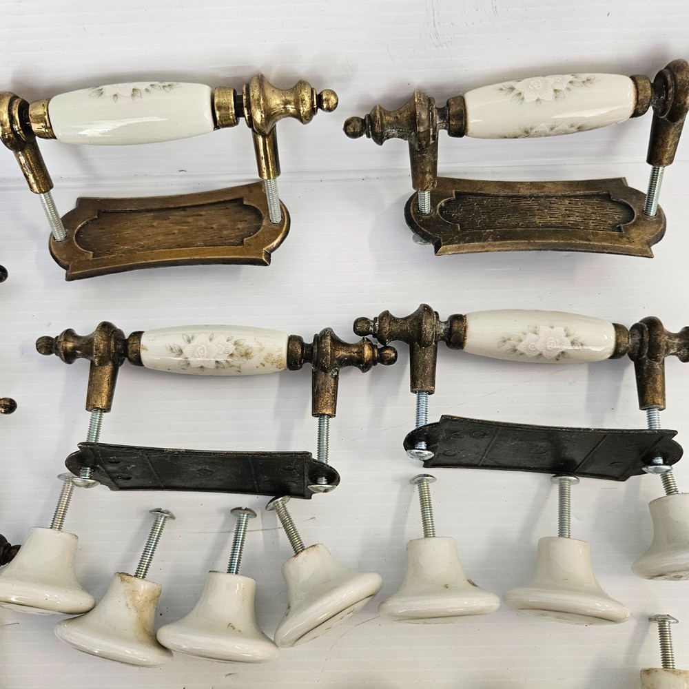 Large Lot Of Assorted Drawer Knobs And Pulls ( mixed lot)